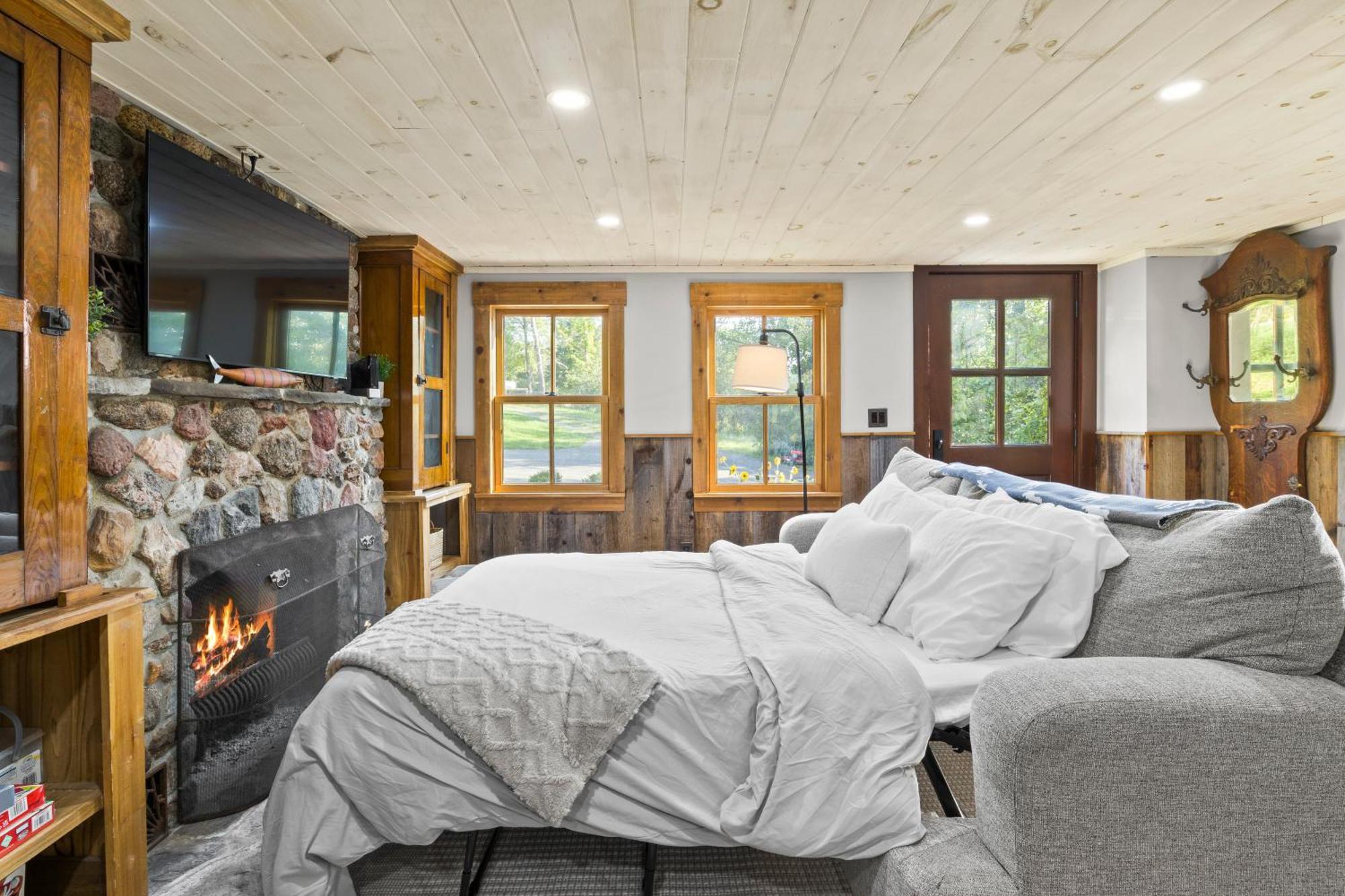 Cozy Two Bedroom Home On Canandaigua Lake Rushville Eksteriør bilde