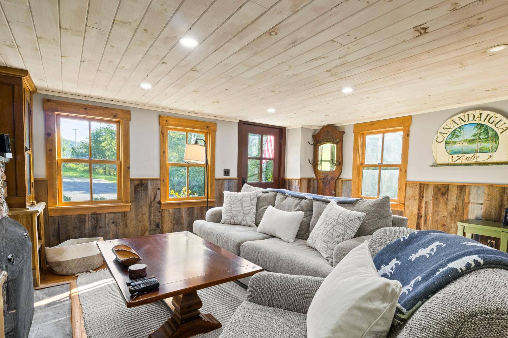 Cozy Two Bedroom Home On Canandaigua Lake Rushville Eksteriør bilde
